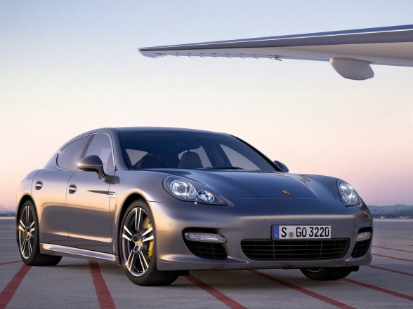 2012 Porsche Panamera Turbo S Hp