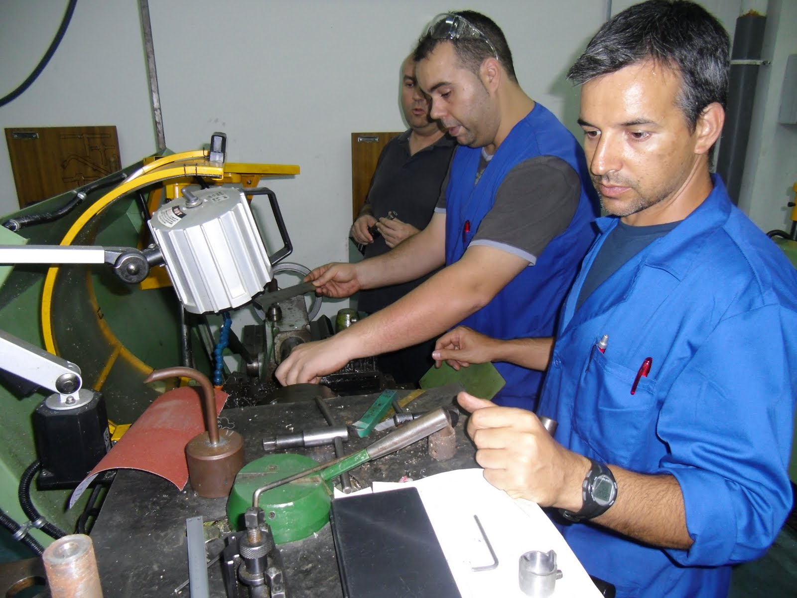 ELECTROMECANICO DE MANTENIMIENTO INDUSTRIAL MECANIZADO CON