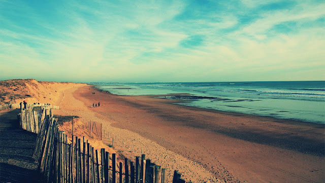 Vintage beach wallpaper