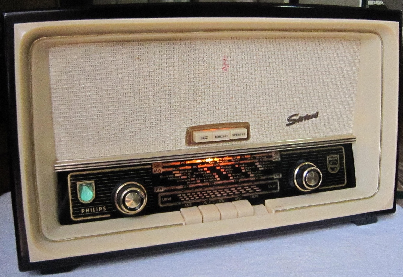 Tube Audio Hifi Philips Sirius BD373A Tube Radio MW/SW/FM