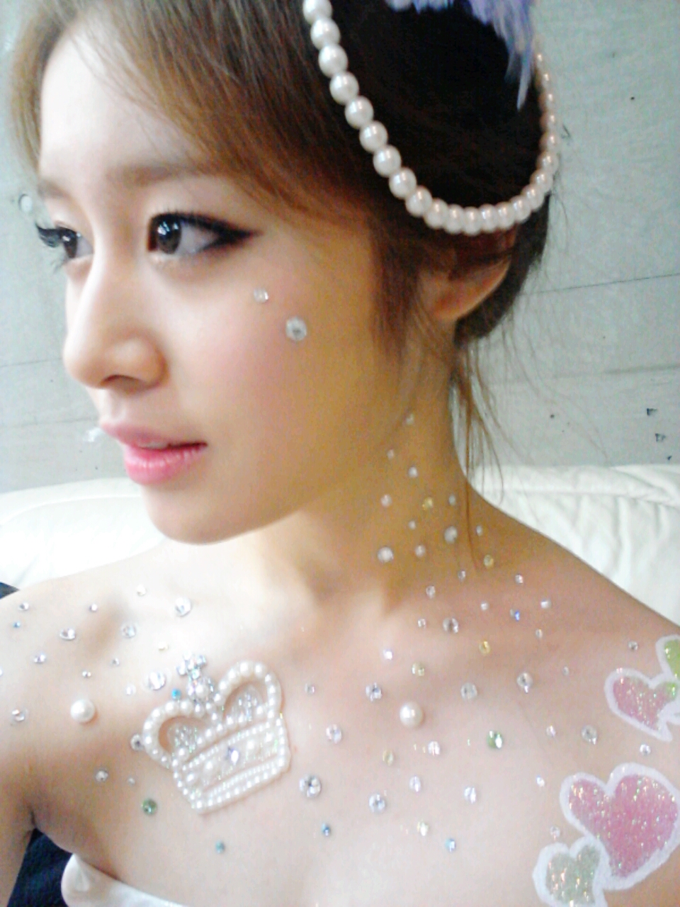 T-ara Jiyeon and her sparkling photo from their jacket shoot | T-ara World