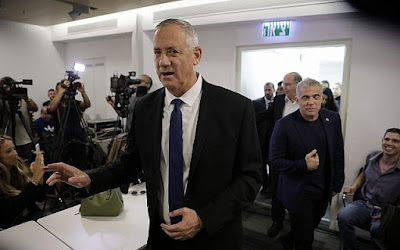 Gantz deixa presidência do Parlamento de Israel Gantz deixa presidência do Parlamento de Israel