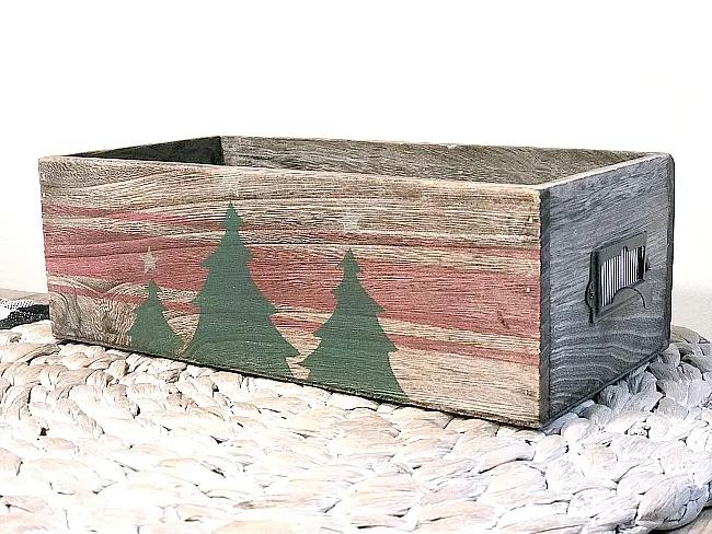 How to Make a Stenciled Christmas Drawer