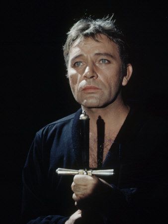 Brilliant Disguises: The Hamlet Project: Richard Burton (1964)