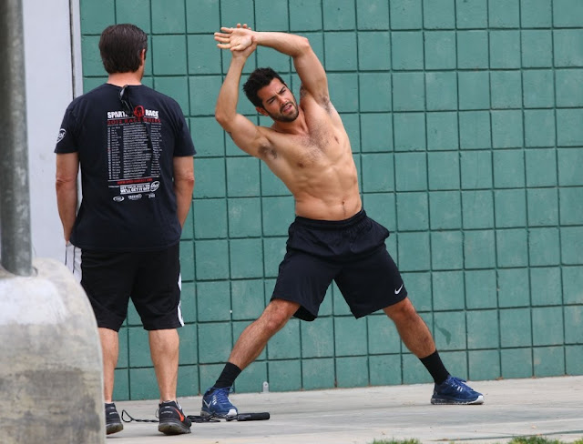 Jesse Metcalfe Shirtless Workout Oh yes I am