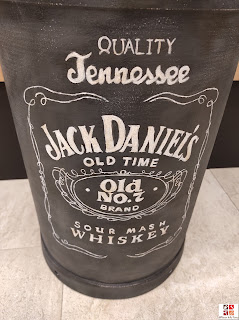 lechera pintada a mano