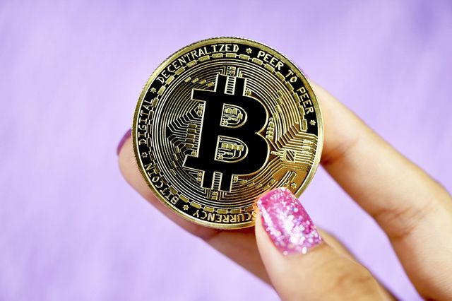 equivalente bitcoin il mercato bitcoin è 24 ore