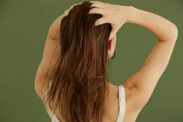 How To Apply Hair Oil How To Apply Hair Oil