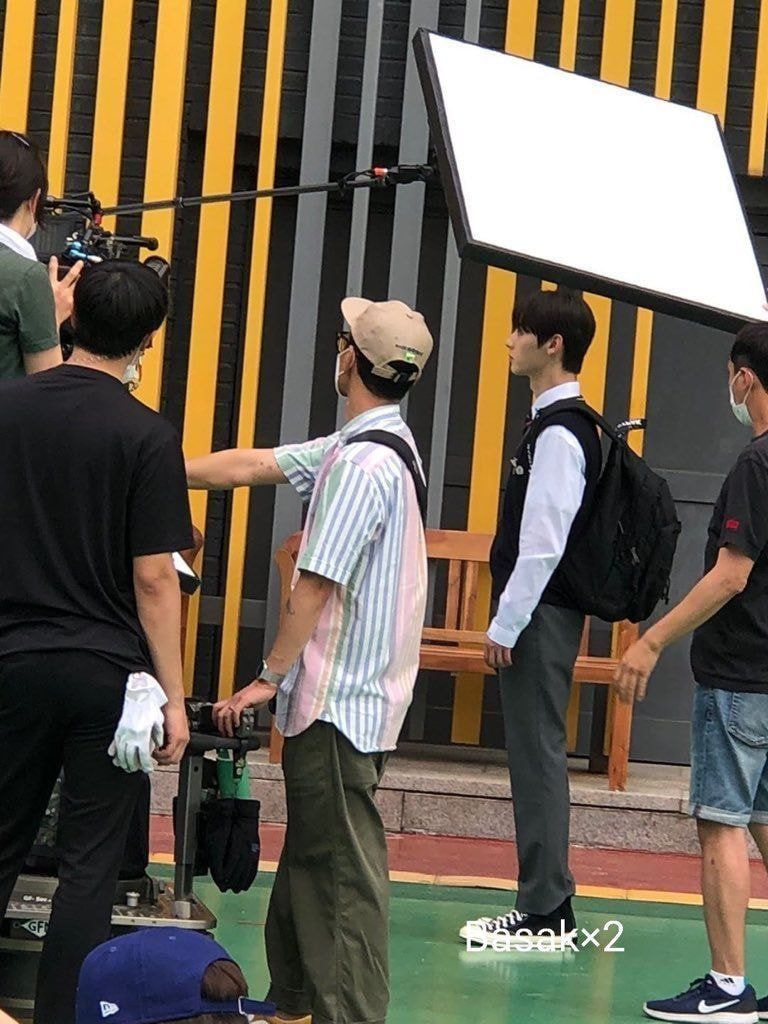 Terlihat Mulai Syuting Drama dengan Seragam Sekolah, Minhyun NU'EST Tuai Pujian Netizen Korea 2 1A76E3AB 5D1F 4C9F 835C 37E885CE2DBD