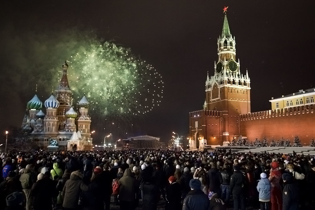 احتفالات ضخمة في روسيا براس السنة الميلادية