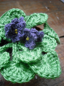 Purple Chair Crochet: The Flower Pot Series No. 03: African Violet