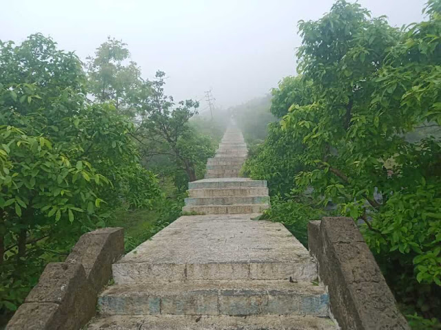 Datar-Hills-Stairs
