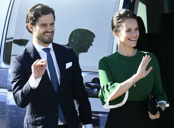 Princess Sofia wore prada leather pumps and Valentino Blouse, Emma Israelsson gold diamond necklace, Balenciaga envelope clutch bag