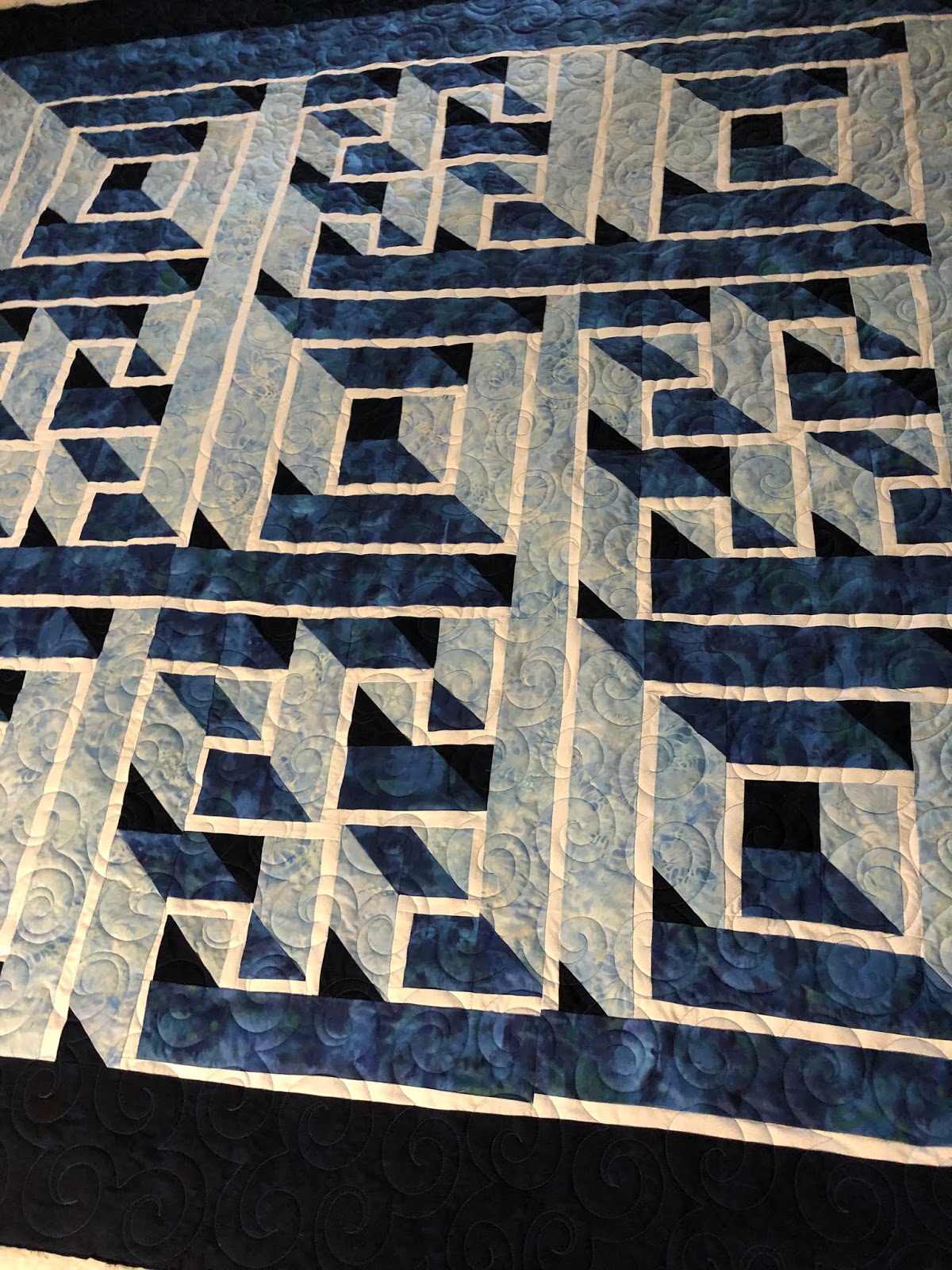 mmm quilts Labyrinth Walk by Wyn