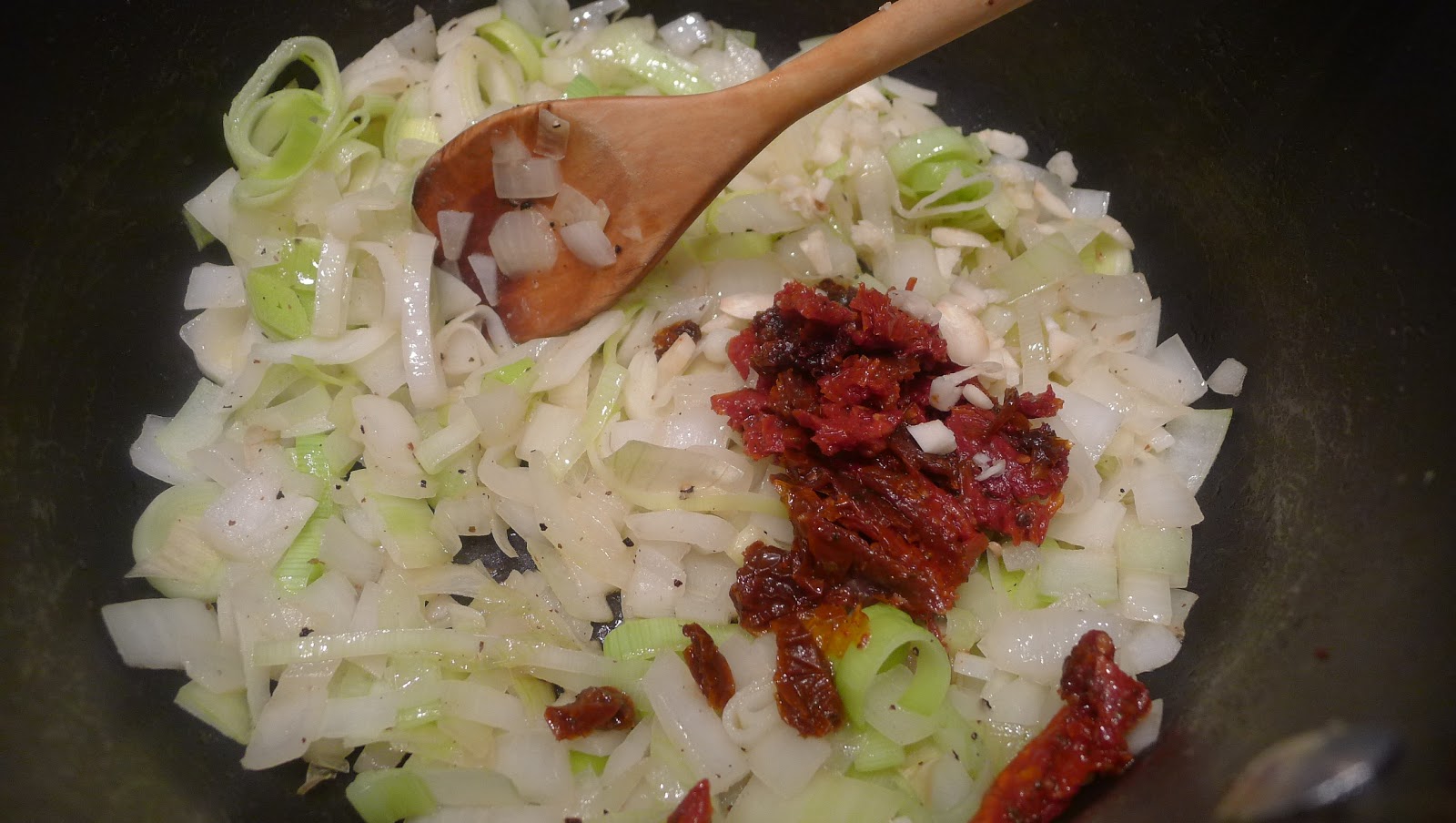 newFOOD tuesdayz Sun Dried Tomato Soup