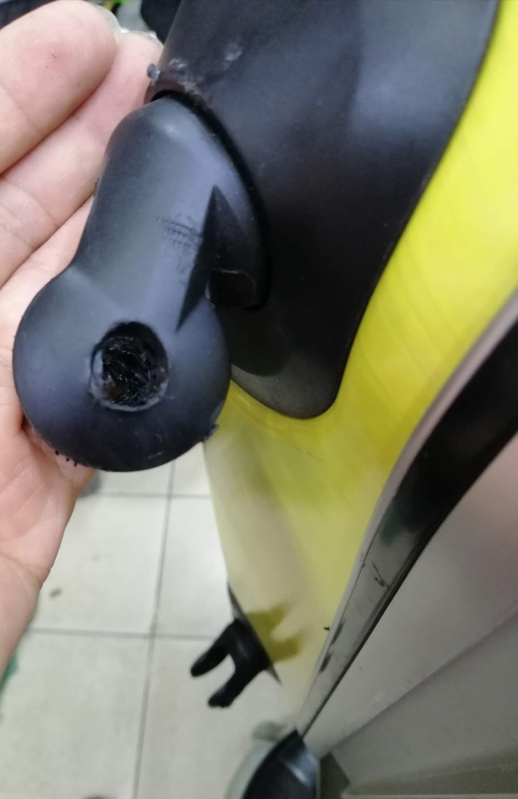 Luggage repair, Luggage wheel repair, Luggage wheel replacement