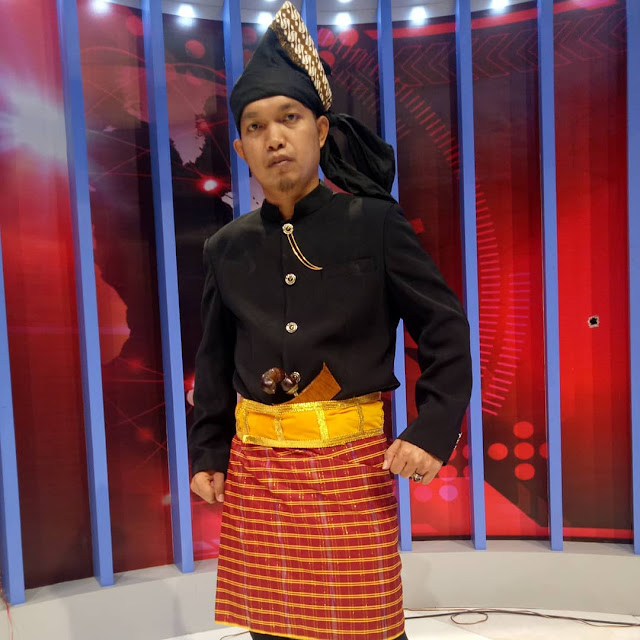 BAJU ADAT 34 PROPINSI hub. Hp & WA 081297046330: Sewa baju Makassar
