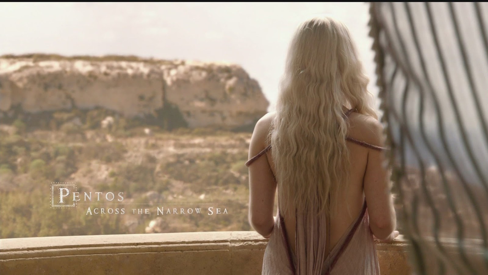 Photo Encadrée Signée Emilia Clarke (Daenerys) - Game Of Thrones, Tirage Professionnel 25.4x20.3 Cm - Cadeau Fan
