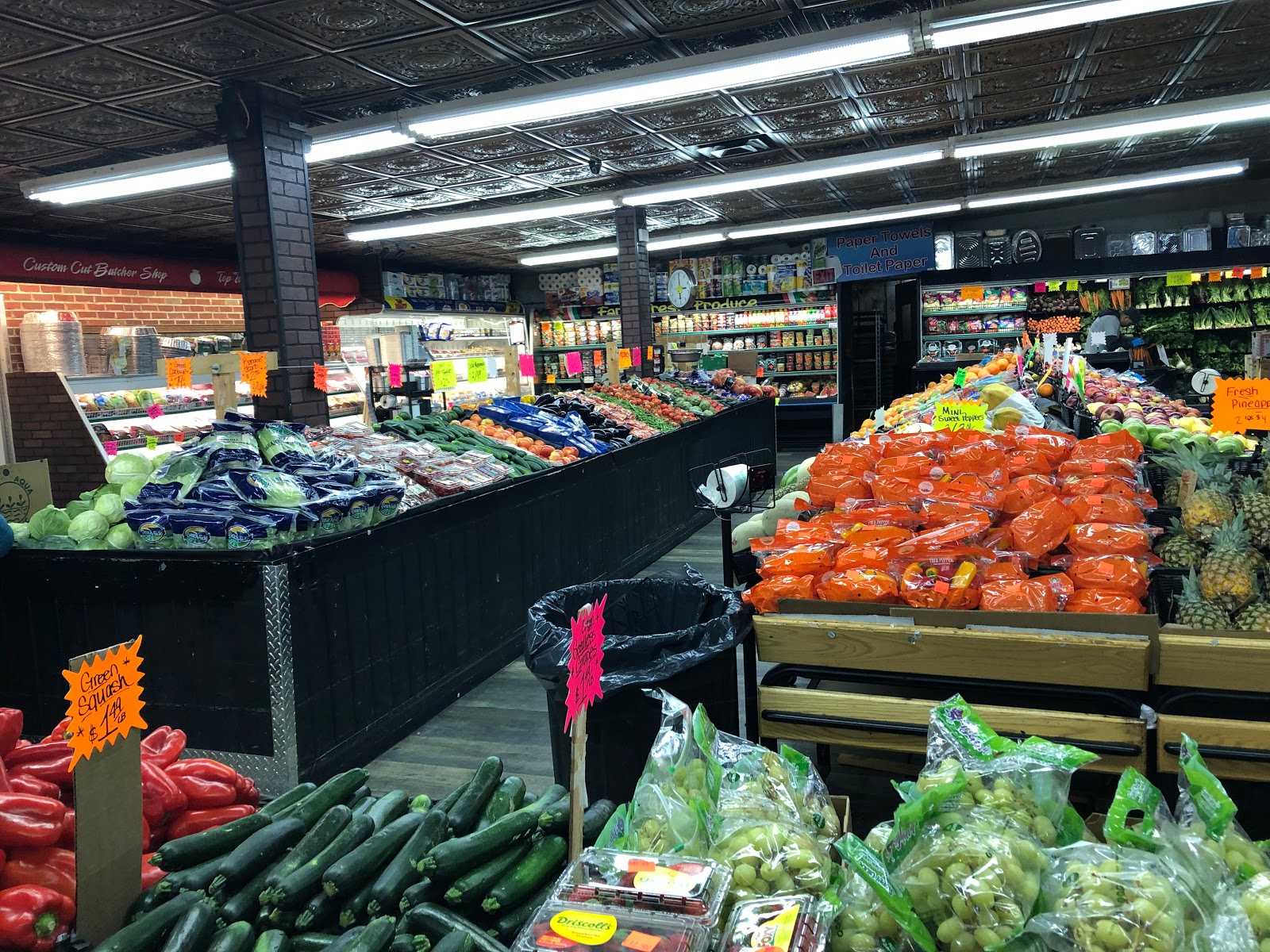 TOUR Associated Fresh Market Bulls Head, Staten Island, NY