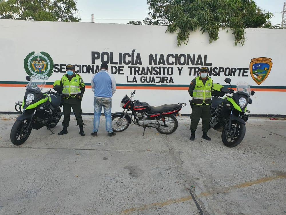 https://www.notasrosas.com/Seccional de Tránsito y Transporte captura cuatro personas por diferentes delitos en La Guajira