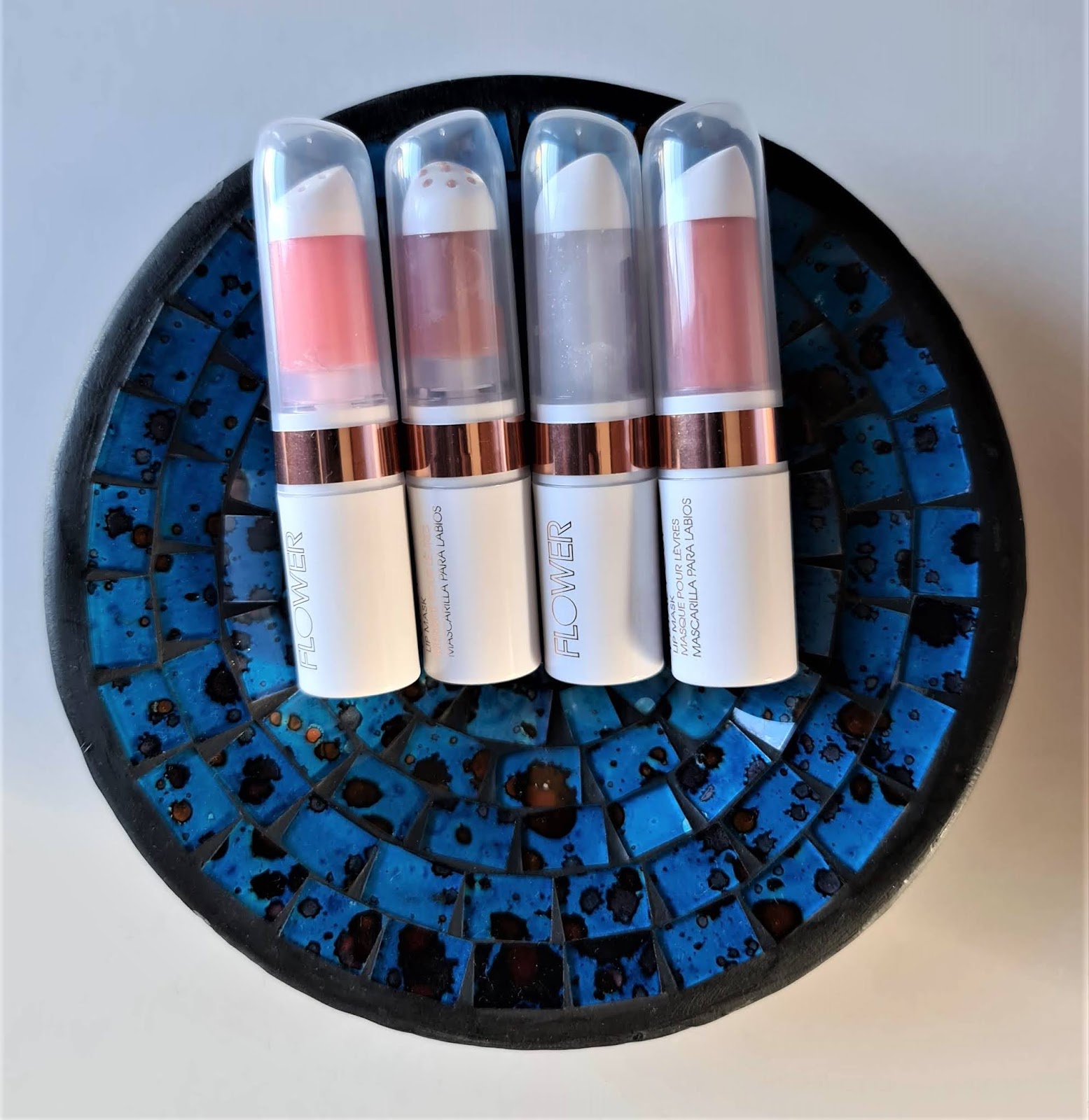 Beautifully Glossy Flower Beauty Petal Pout Lip Mask