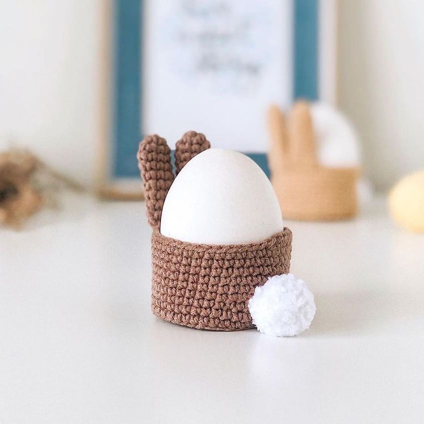 Easter bunny basket for egg