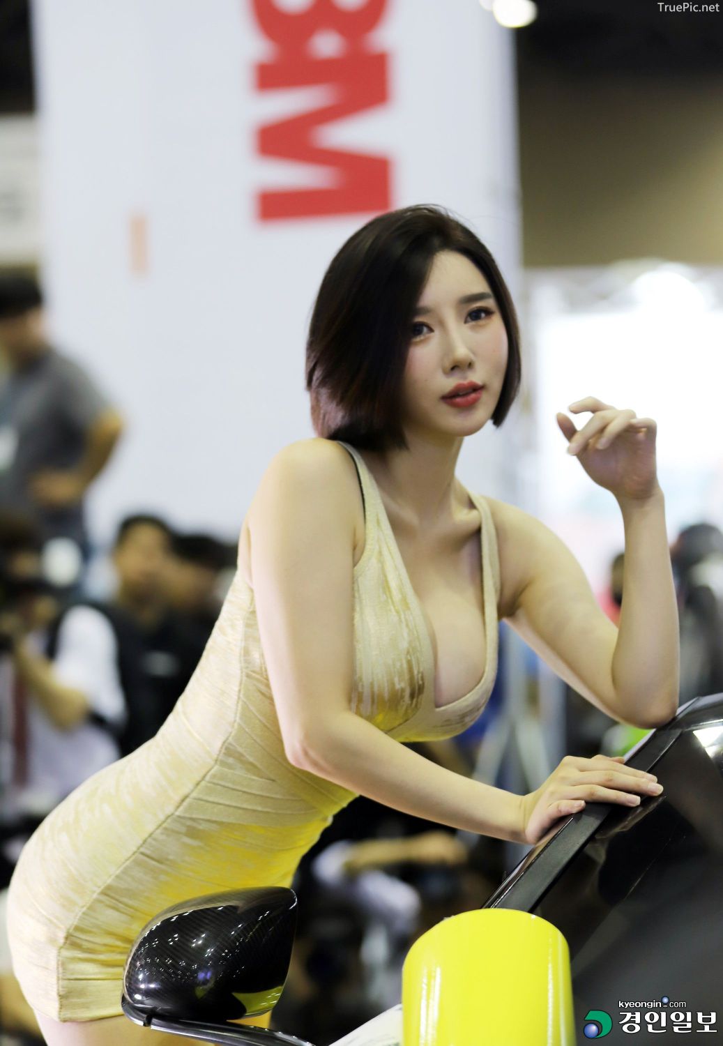 Korean Racing Model - Song Jooa - Seoul Auto Salon 2019 - Picture 66