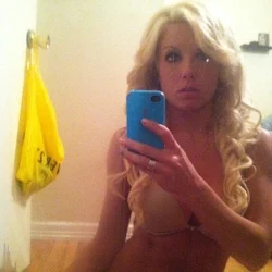 Addison Miller en Tweet pics sexys Foto 13