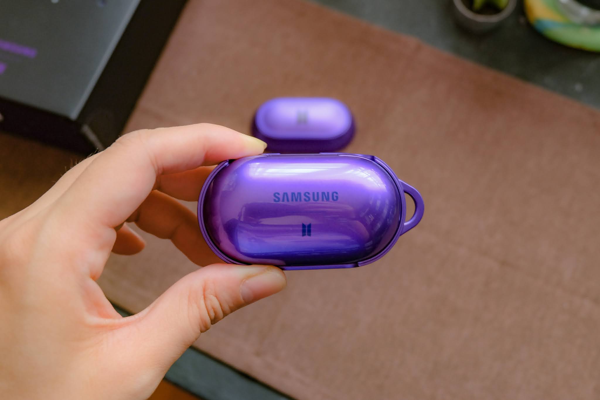 galaxy buds  bts edition iphone
