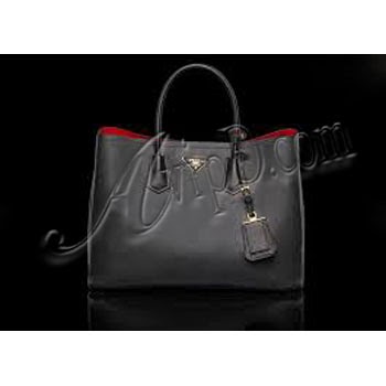 http Platinum AvipD com iPRADAi TOP HANDLE DOUBLE BAG http Platinum AvipD com iPRADAi TOP HANDLE DOUBLE BAG