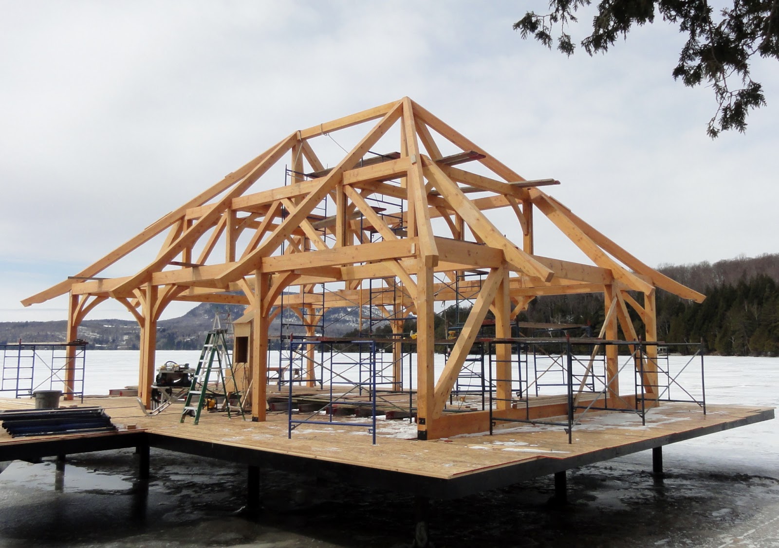 Timber Frame Design: Pretty Boat House