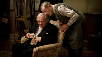 Image of Anthony Hopkins and Ian McKellen in The Dresser