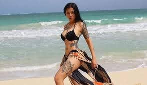 Does bella poarch have only fans