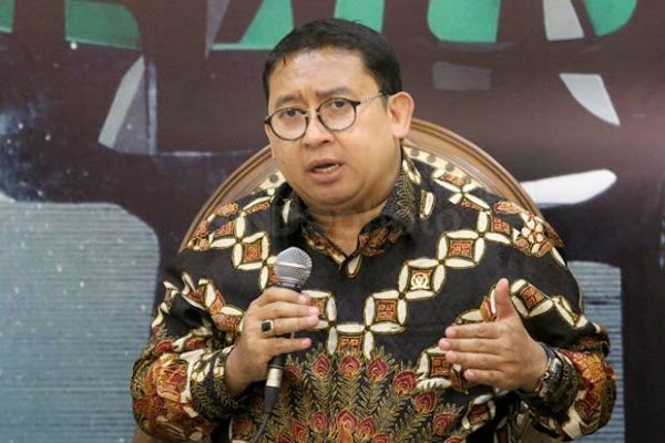 Prajurit TNI AU Sambut HRS Disanksi, Fadli Zon: Apa Salahnya?