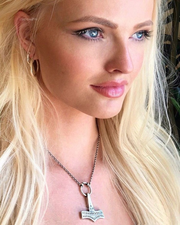 Blue World Images: Zienna Sonne Williams