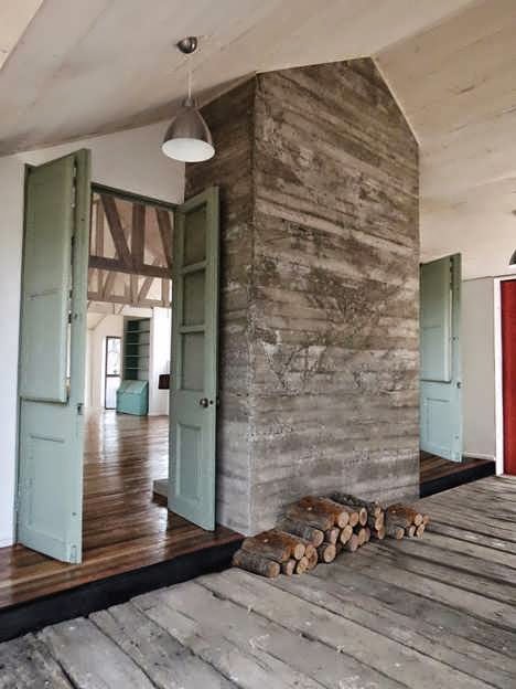 Family House Design With Small Individual Sheds Within The Larger