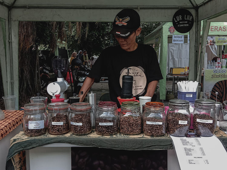 Mengenal Lebih Dekat Produk Lokal Yogyakarta Melalui Pameran UKM Great Sale Diskop DIY