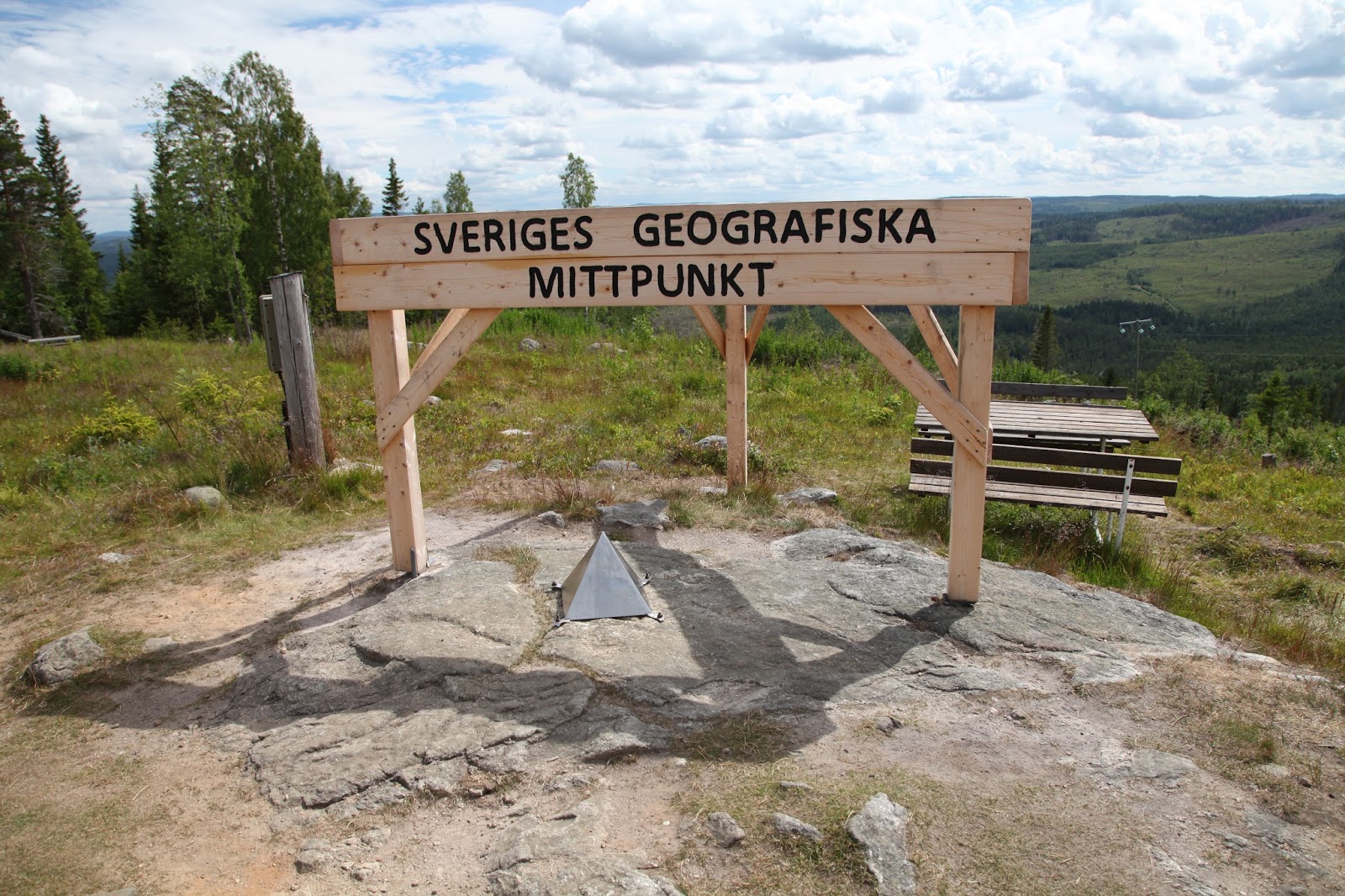 Nikonfotografen: Sveriges mittpunkt Flataklocken i Munkbysjön