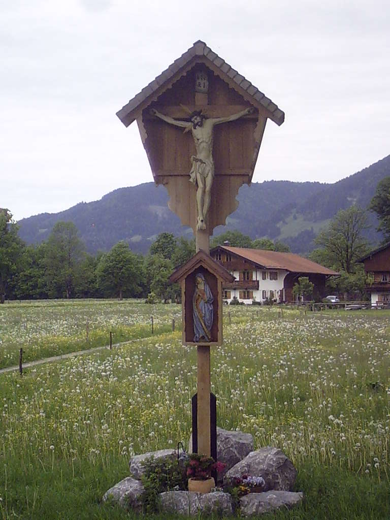 Simbologia e spiritualita' delle edicole votive e delle Croci ai crocicchi