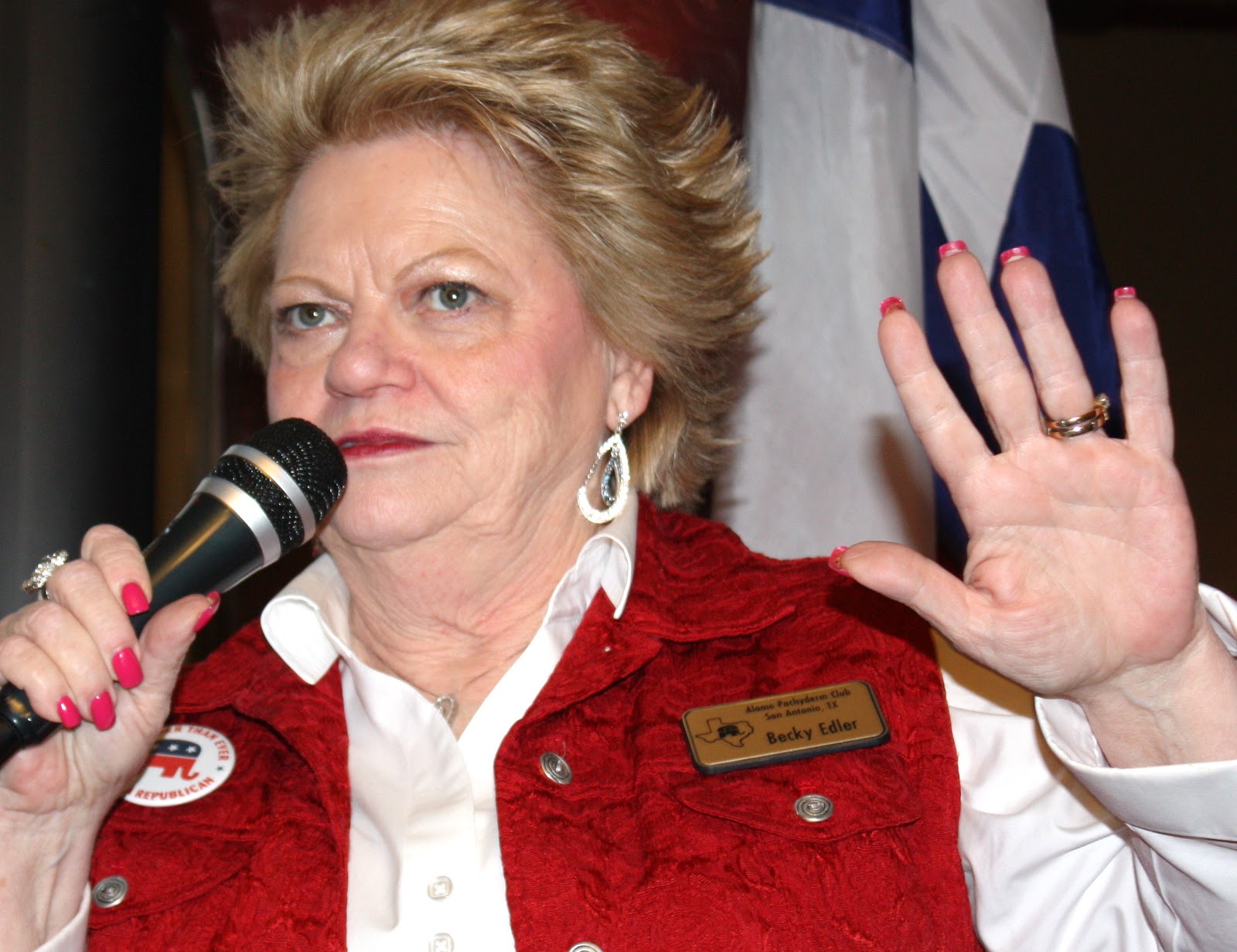 How a Tiny Town’s Mayor Became a Big-City Puppeteer