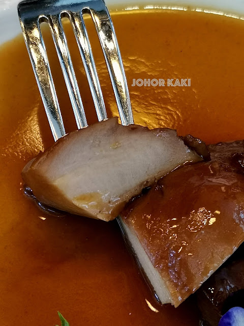 Delightful Contemporary Cantonese @ Summer Pavilion Restaurant in Ritz-Carlton Millenia Singapore Summer Pavilion Restaurant in Ritz-Carlton Millenia Singapore