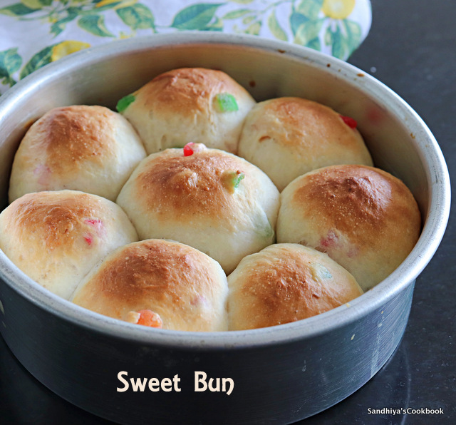 Sandhiya's Cookbook Tutti Frutti Bun Bakery Style Sweet Bun