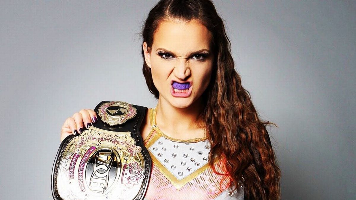 Kelly Klein processa a ROH