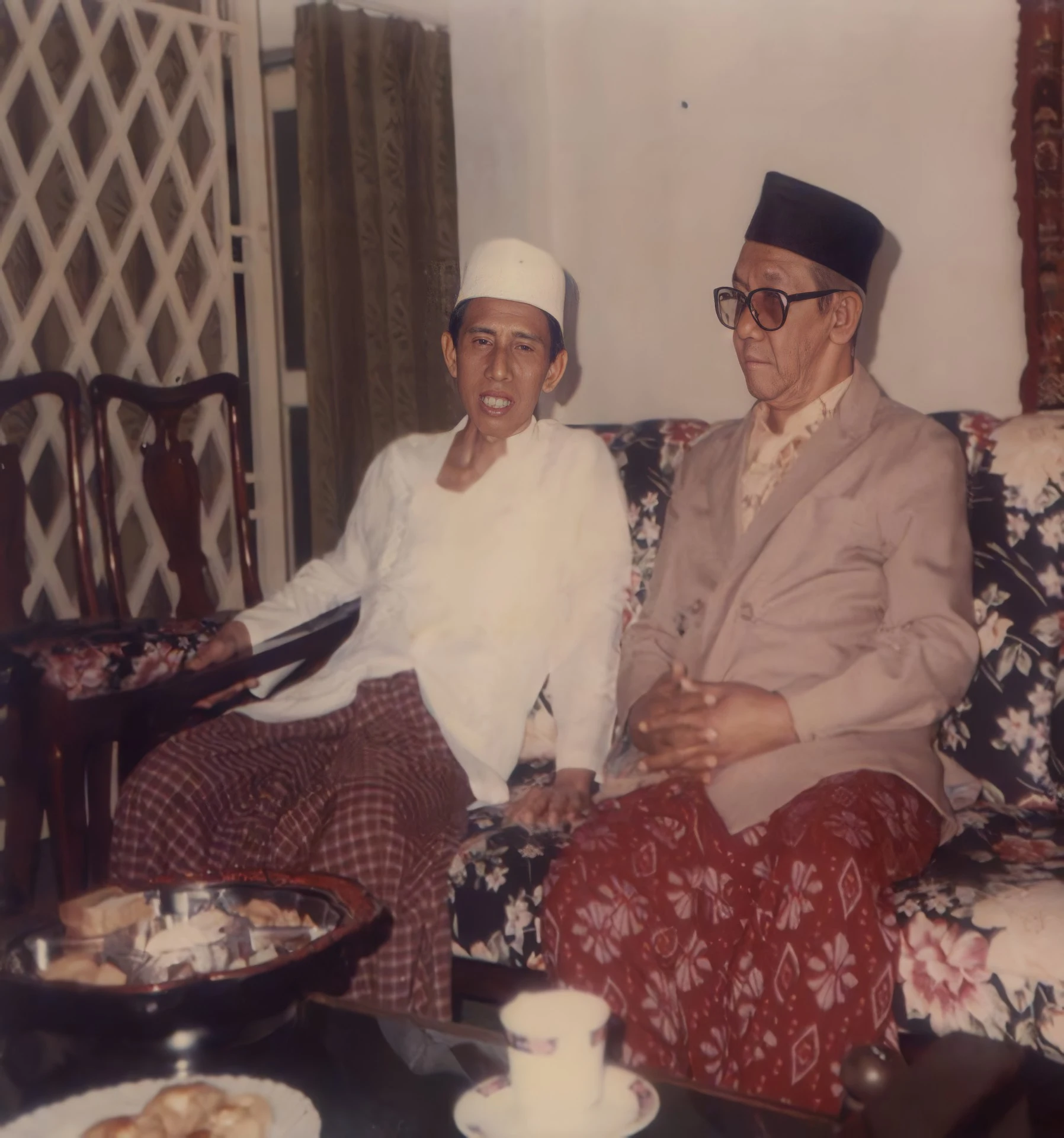 50+ Kumpulan Foto KH. Zainal Abidin Munawwir Krapyak Yogyakarta (HD)