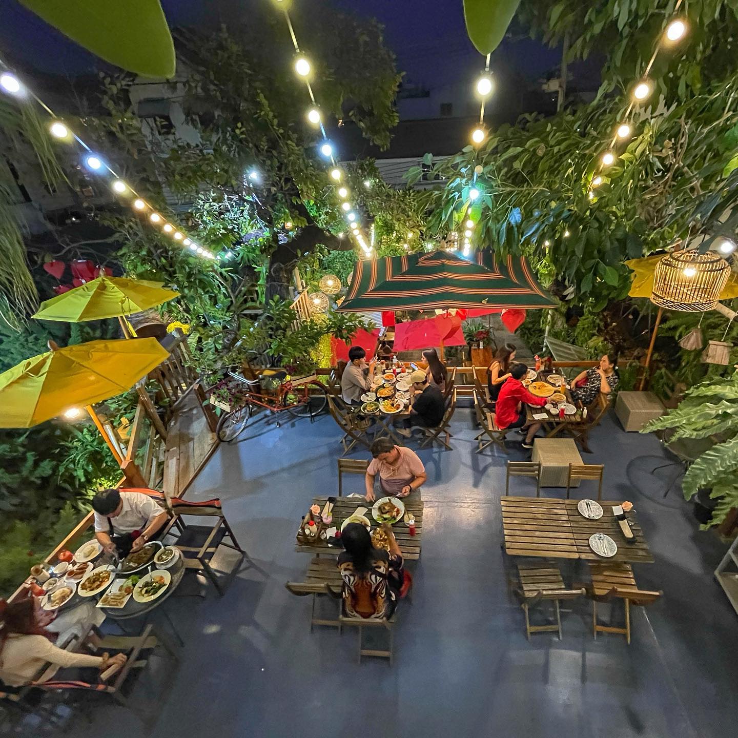 Airniversary Camp&Cafe