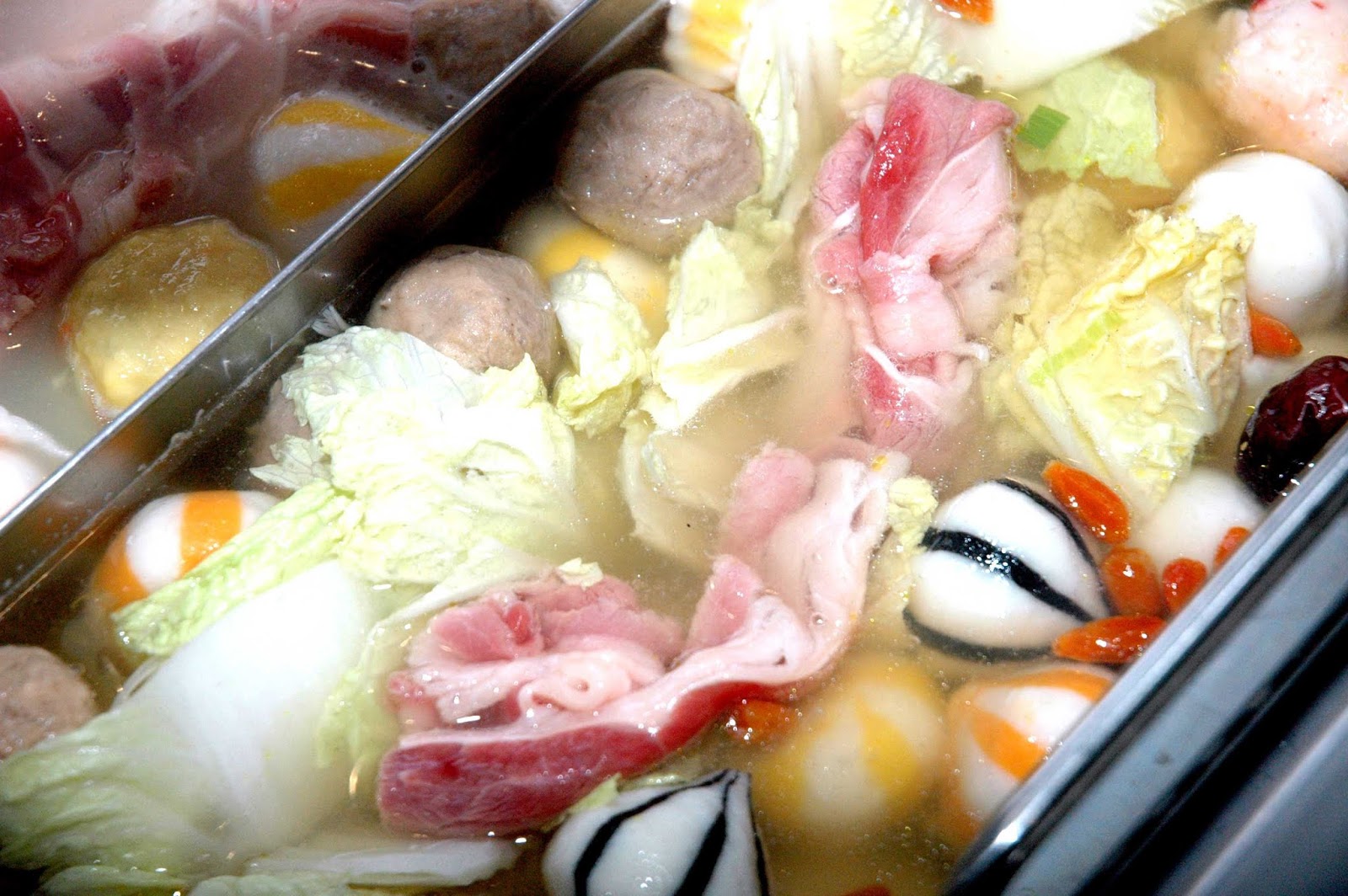 DUDE FOR FOOD Here's What's Hot A Sumptuous Hot Pot Feast at Choi Hot Pot...