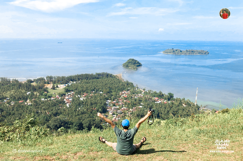 Jelajah Nagari Awak Puncak Bukit Air Manis Hidden Gem Berburu Sunset Dan Bermain Paralayang Di Padang