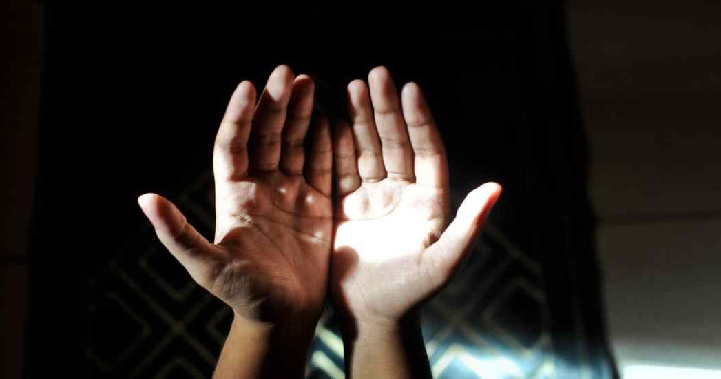 5 Cara Bertasbih, Bertahmid, Dan Bertakbir Yang Sunnah Selepas Solat