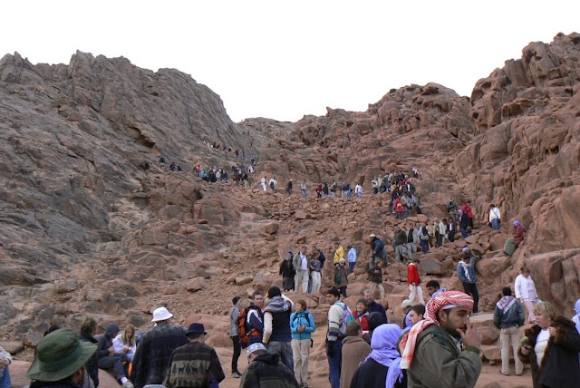 جبل سيناء نموذج فريد لحوار الديانات السماوية