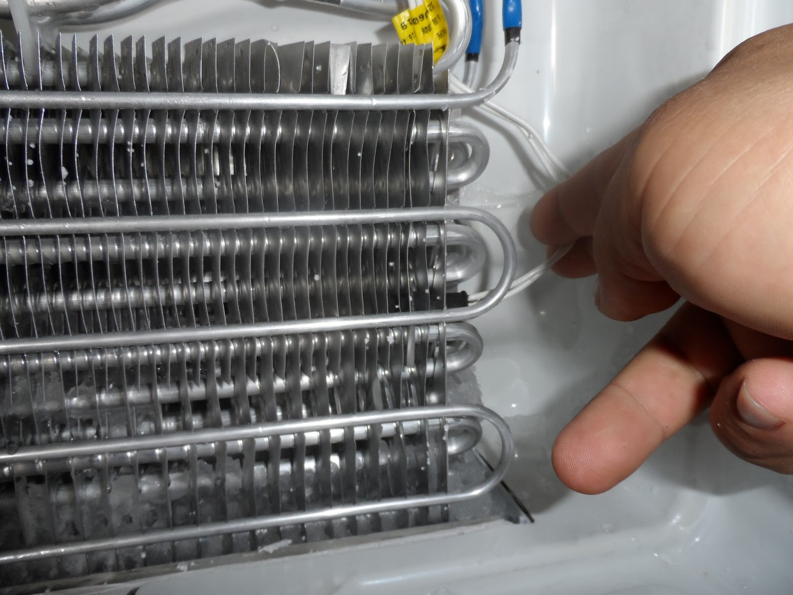 Автономка мерседес актрос 1844. Конденсатор холодильника samsung. Теплообменник для холодильника атлант. Конденсатор холодильника. Конденсатор на 2 компрессорный холодильник атлант.